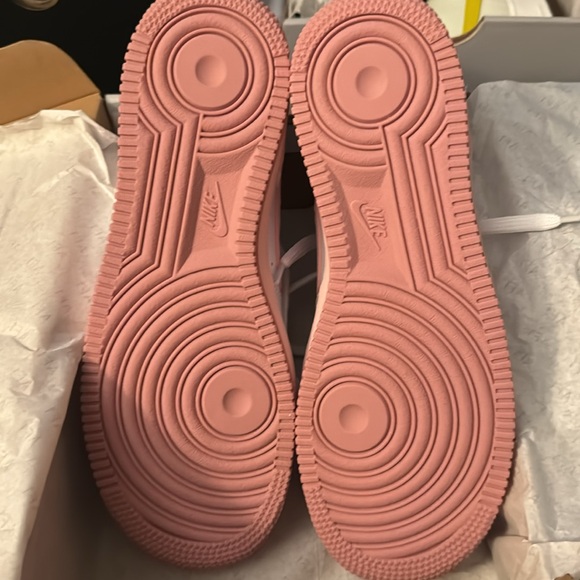 🆕 With Tags- Never Worn- Light Pink with White. Awesome Gum bottom. - Picture 2 of 4